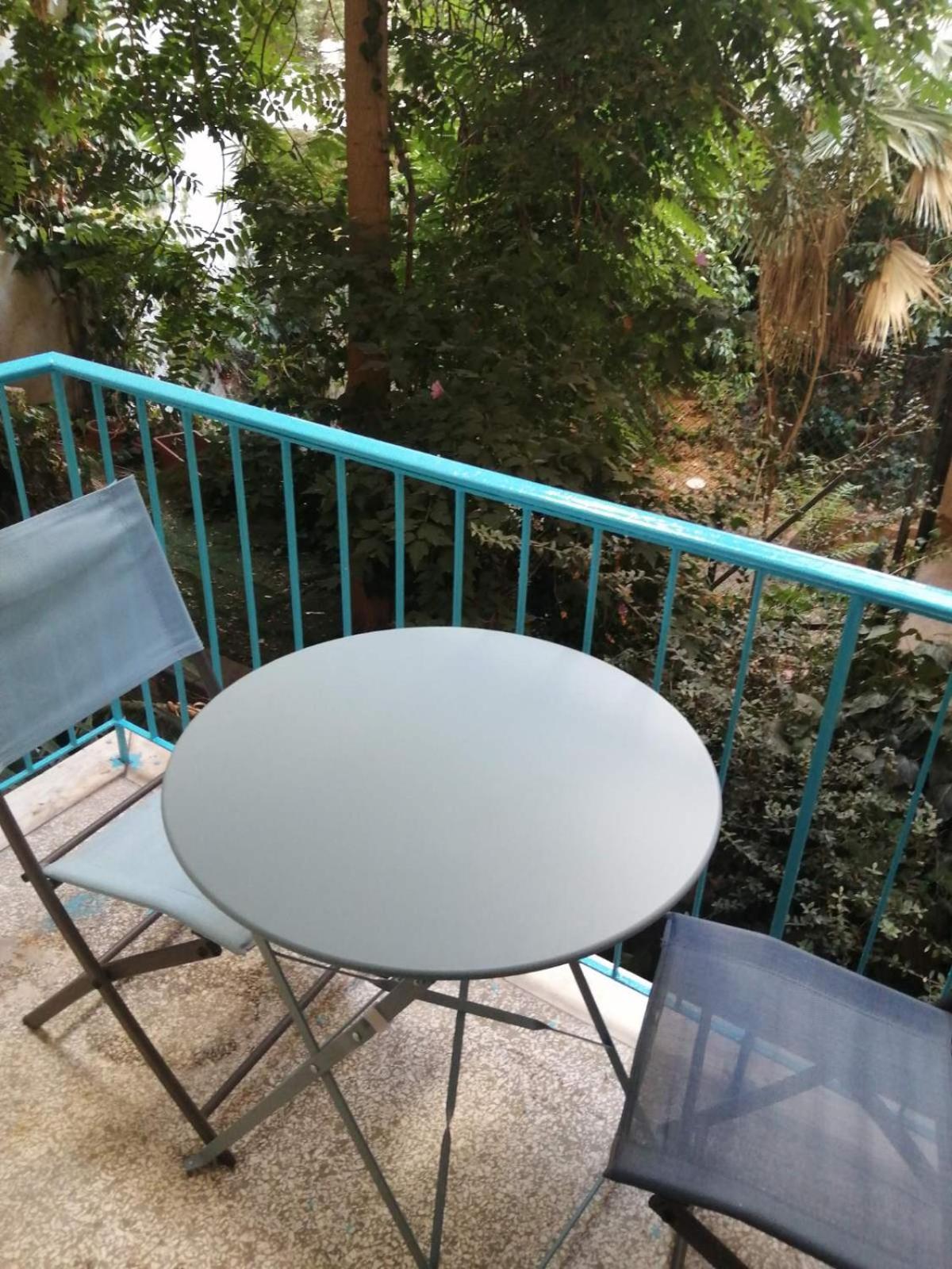 Ανακαινισμένο 8 Λεπτά Από Το Μετρό. Apartman Athén Kültér fotó